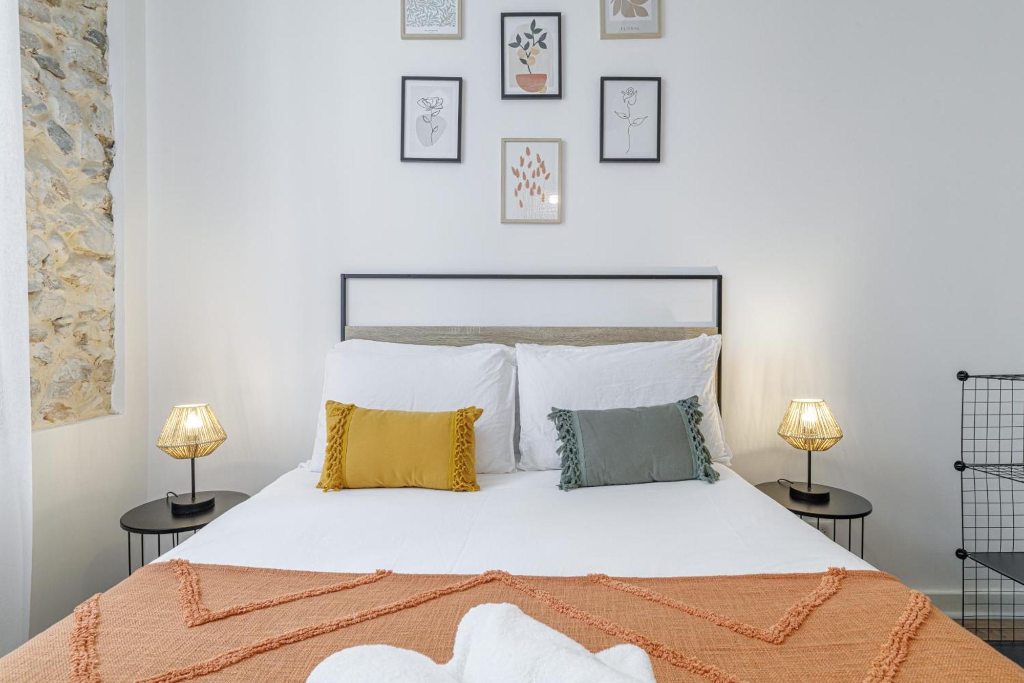 Appartamento Old Town Antibes Superb New Flat, For 3, Ac, Wi-Fi Esterno foto